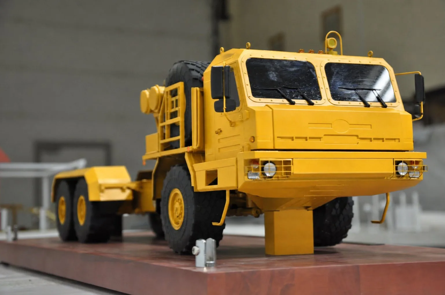 BAZ Off-Road Tractor: Front and chassis